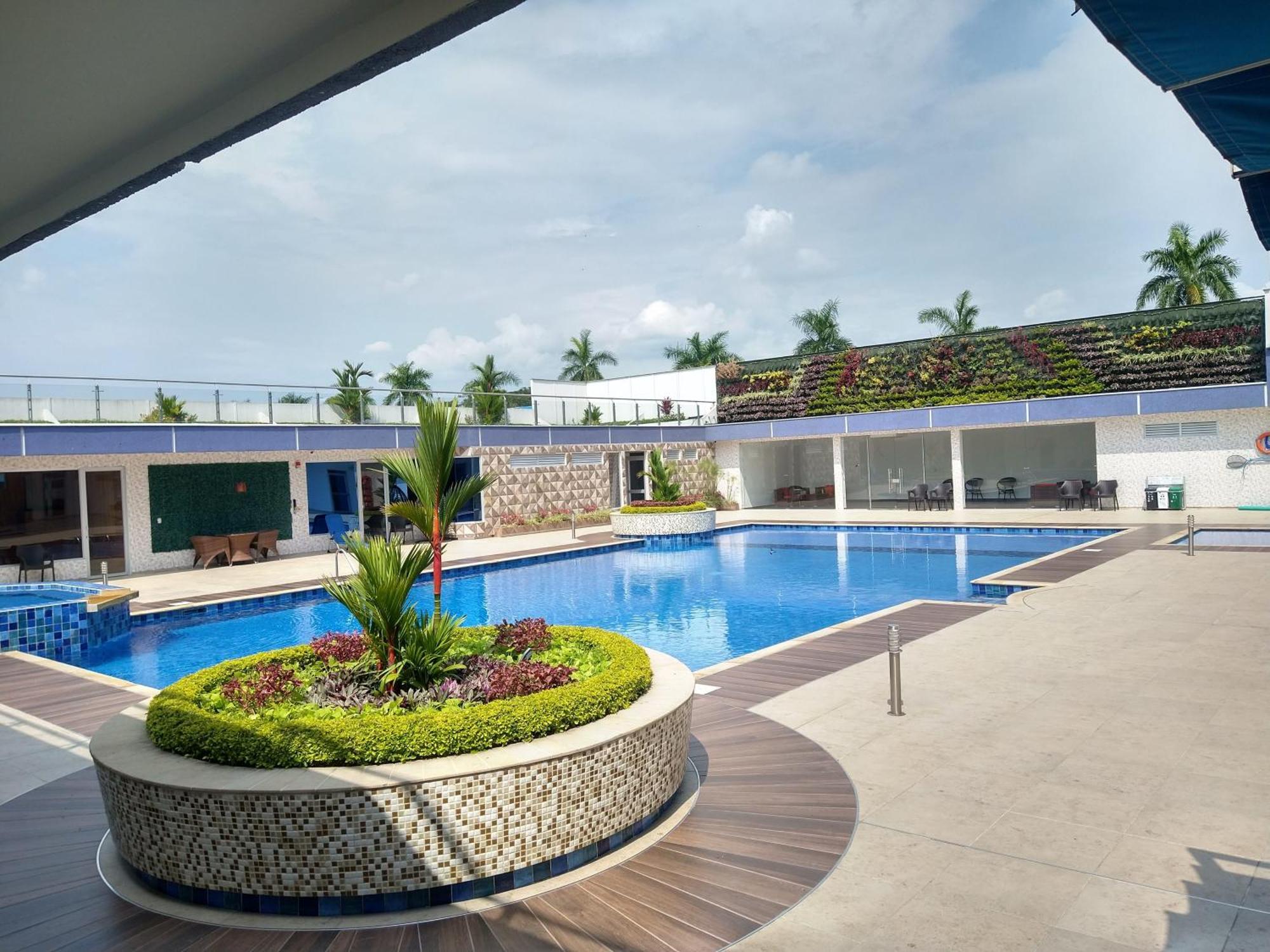 Hotel Royal Elim International Cali Kültér fotó Club House