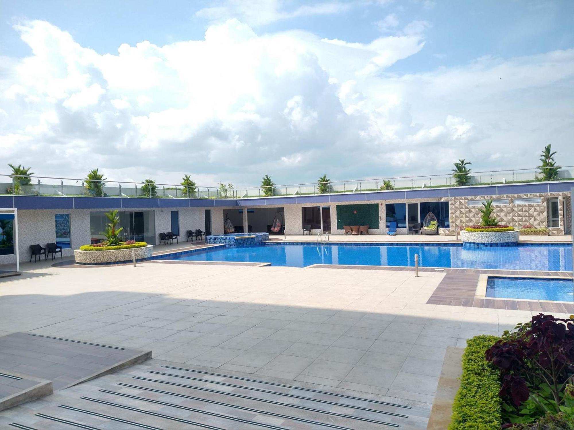Hotel Royal Elim International Cali Kültér fotó Club House